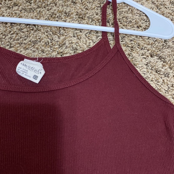 Maroon Ribbed Crop Top - Picture 3 of 4